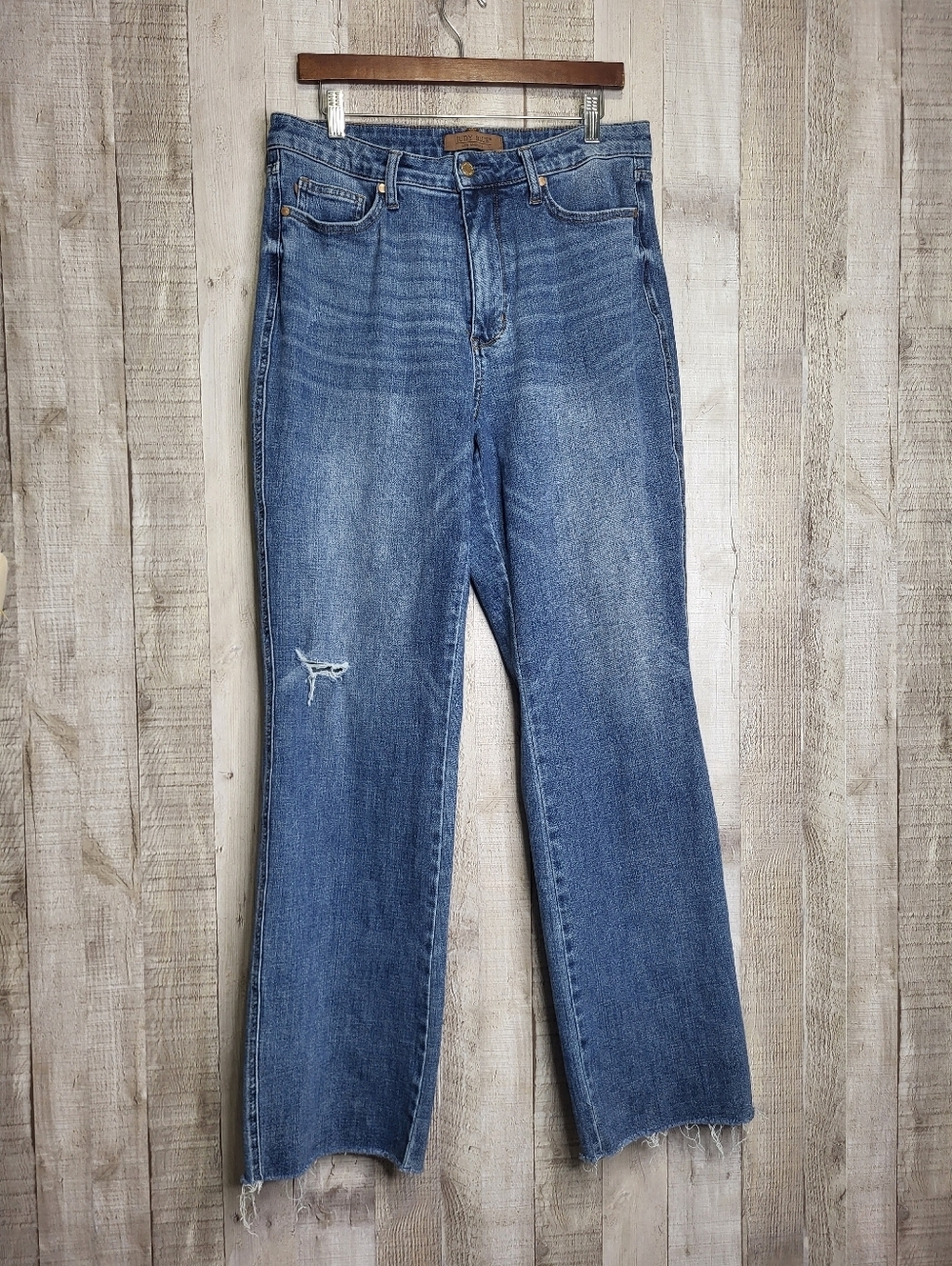 Judy Blue High-Rise Straight Leg Blue Jeans. Size 15 / 32